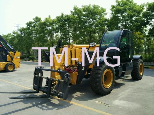 qualità  3 Ton 4 Ton Small Extenda Boom Forklift / XC6-3507 Compact Telehandler Machine fabbrica